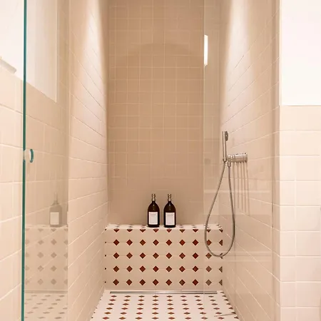 Haussmannien Luxe - 2 Chambres, Champs-elysees *